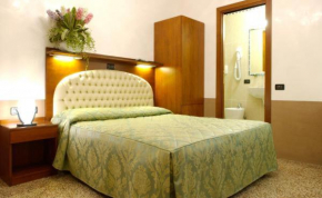 Отель Atlantide Hotel  Венеция